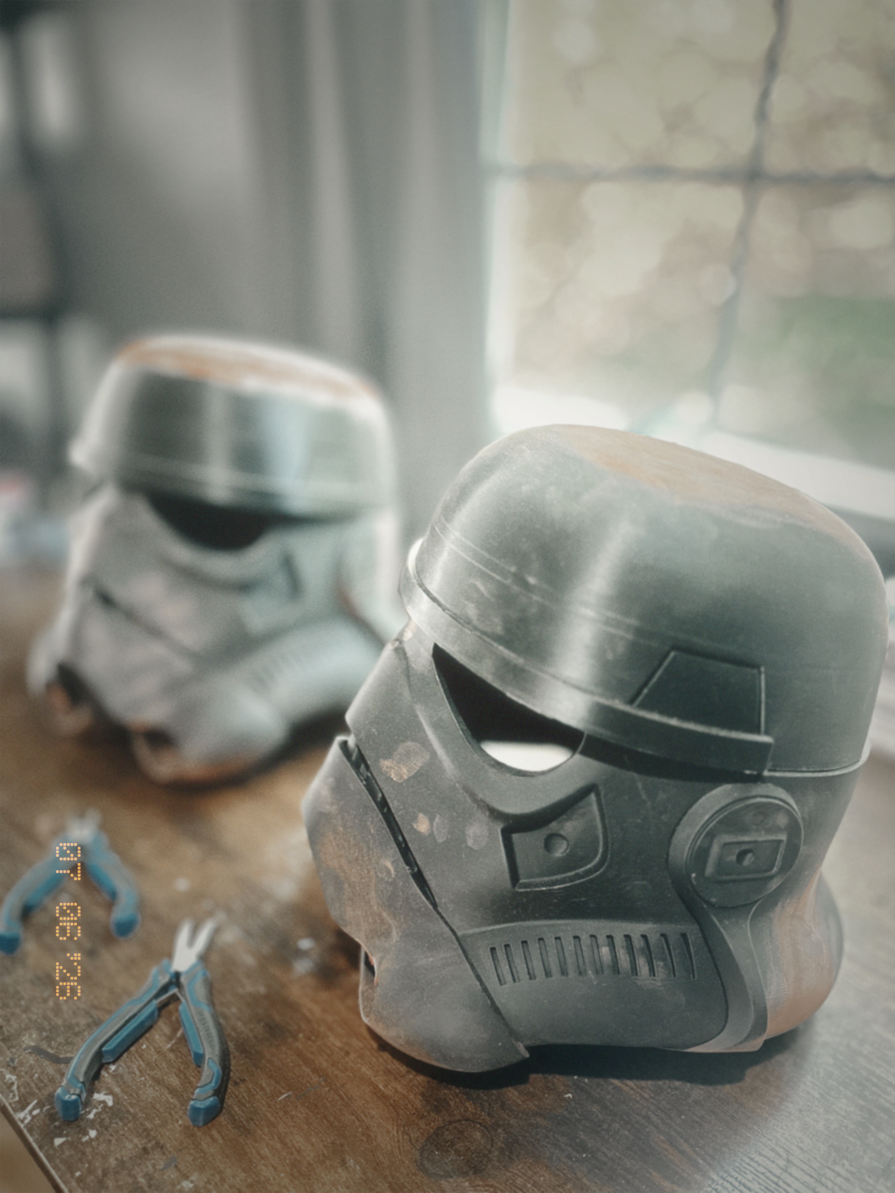 Stormtrooper Helmet Assembly: Glueing the Pieces of an Icon detail image