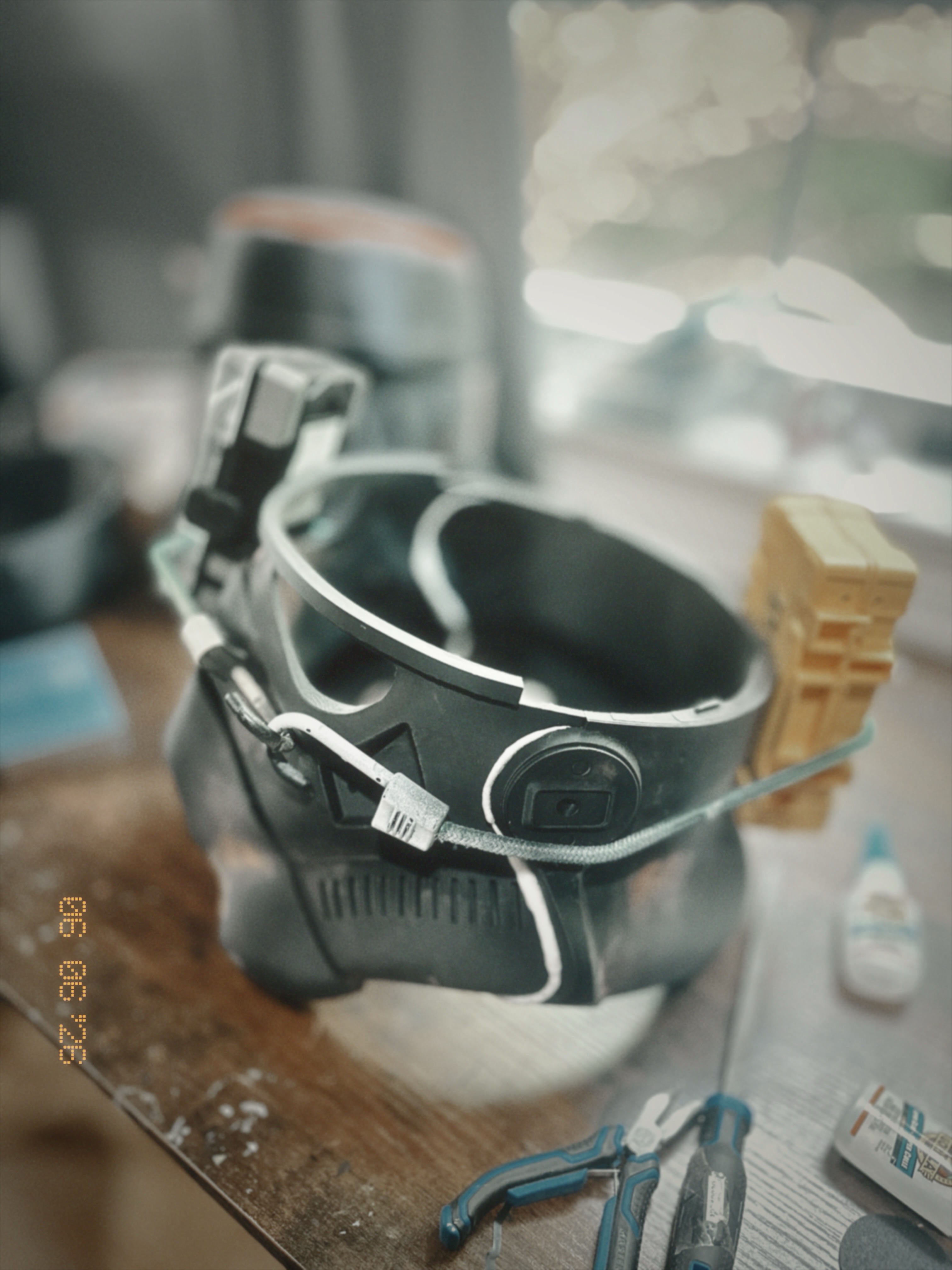 Stormtrooper Helmet Assembly: Glueing the Pieces of an Icon detail image