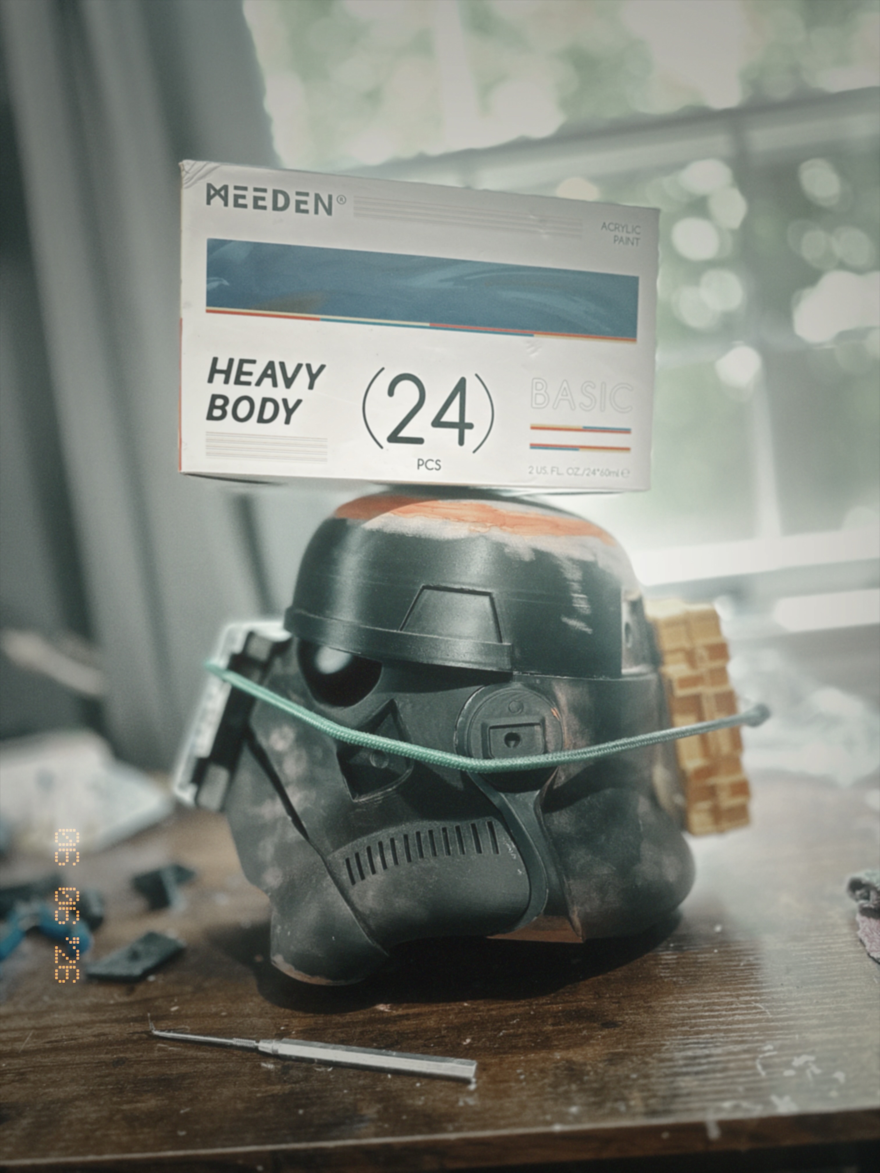 Stormtrooper Helmet Assembly: Glueing the Pieces of an Icon detail image
