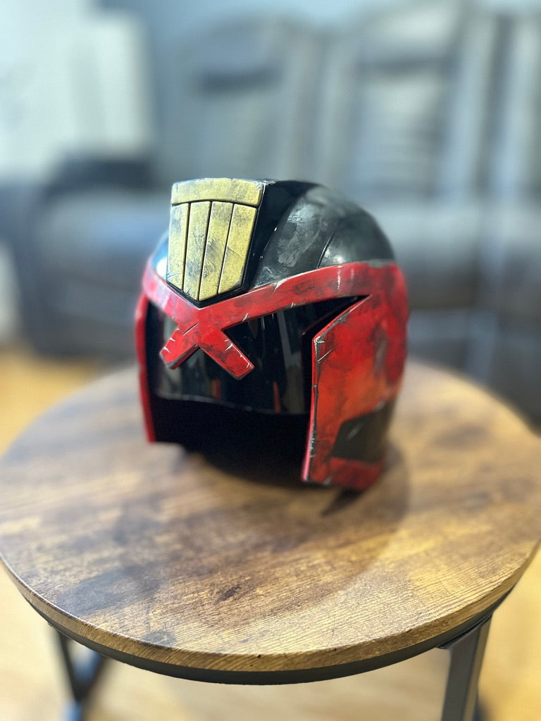 Lawgiver Helmet (Judge Dredd) – Collector Display Prop (Inspired Design)