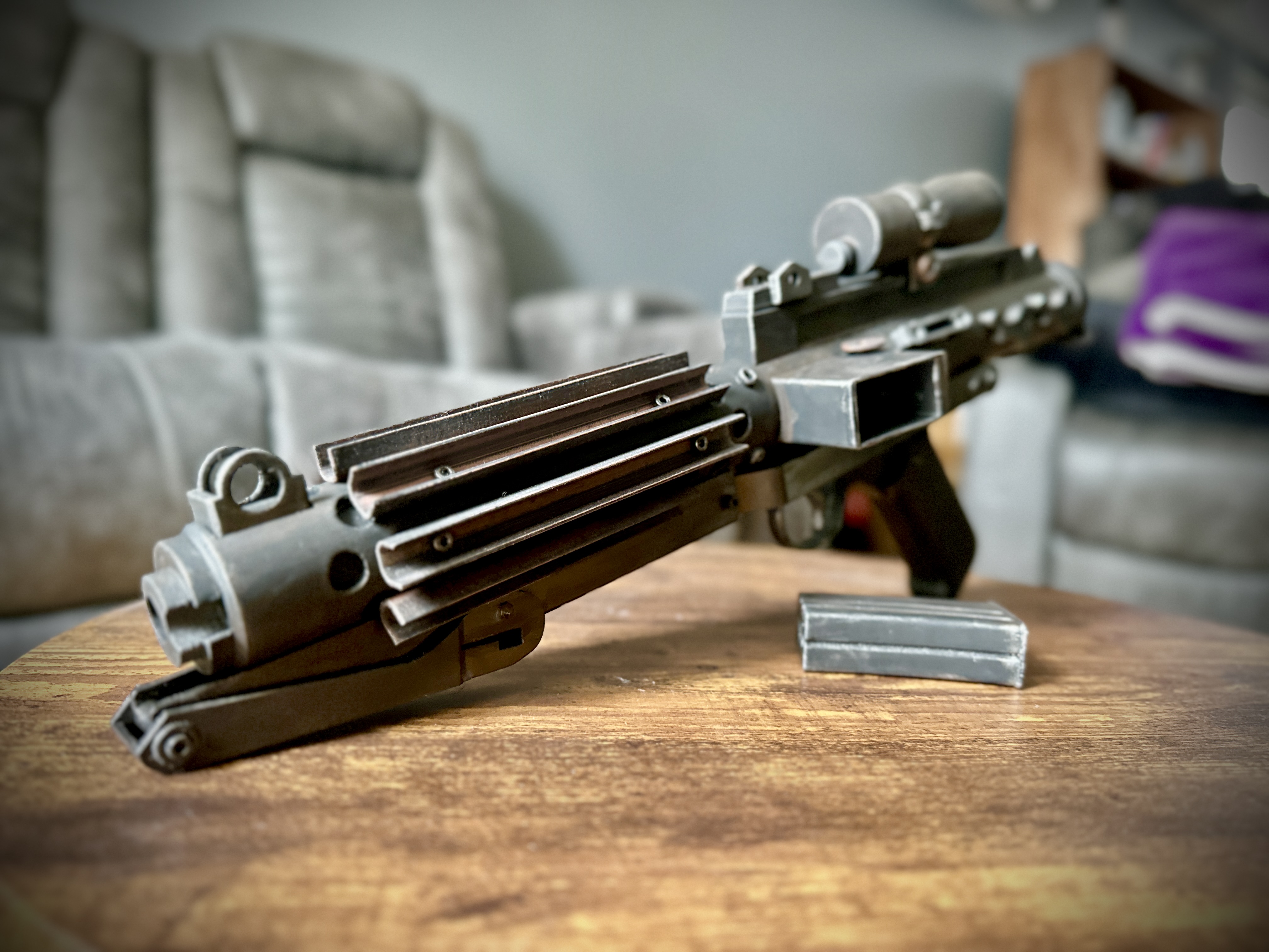 Star Wars E-11 Blaster – Copper Modified Version (Display Prop) detail image