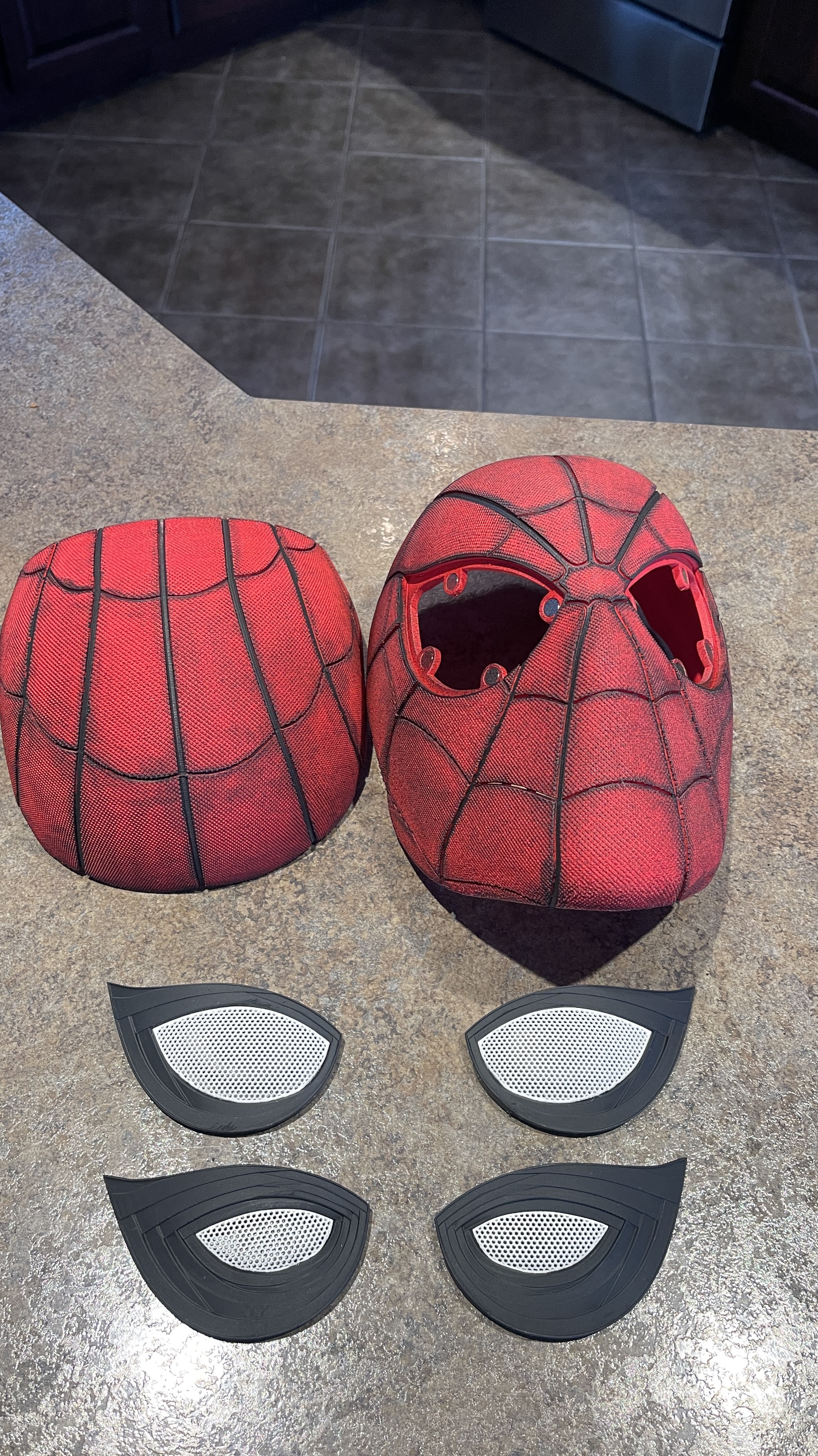 Spider-Man Inspired Comic Helmet (Display Prop) detail image